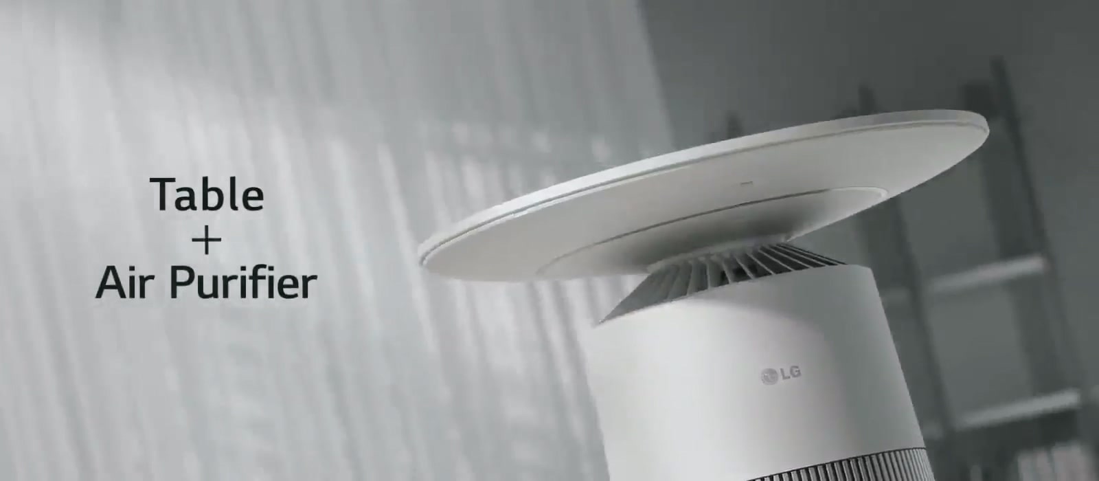 A scene that merges into one appears to show that it is used for two purposes: a table and an air purifier. Props are placed on top of the product, and purified air is shown from the top of the product.